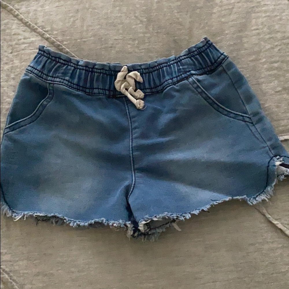 Girls size 6 Hudson shorts